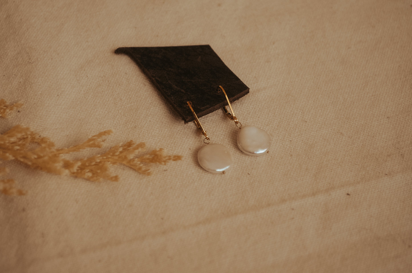 The Anne Dangles