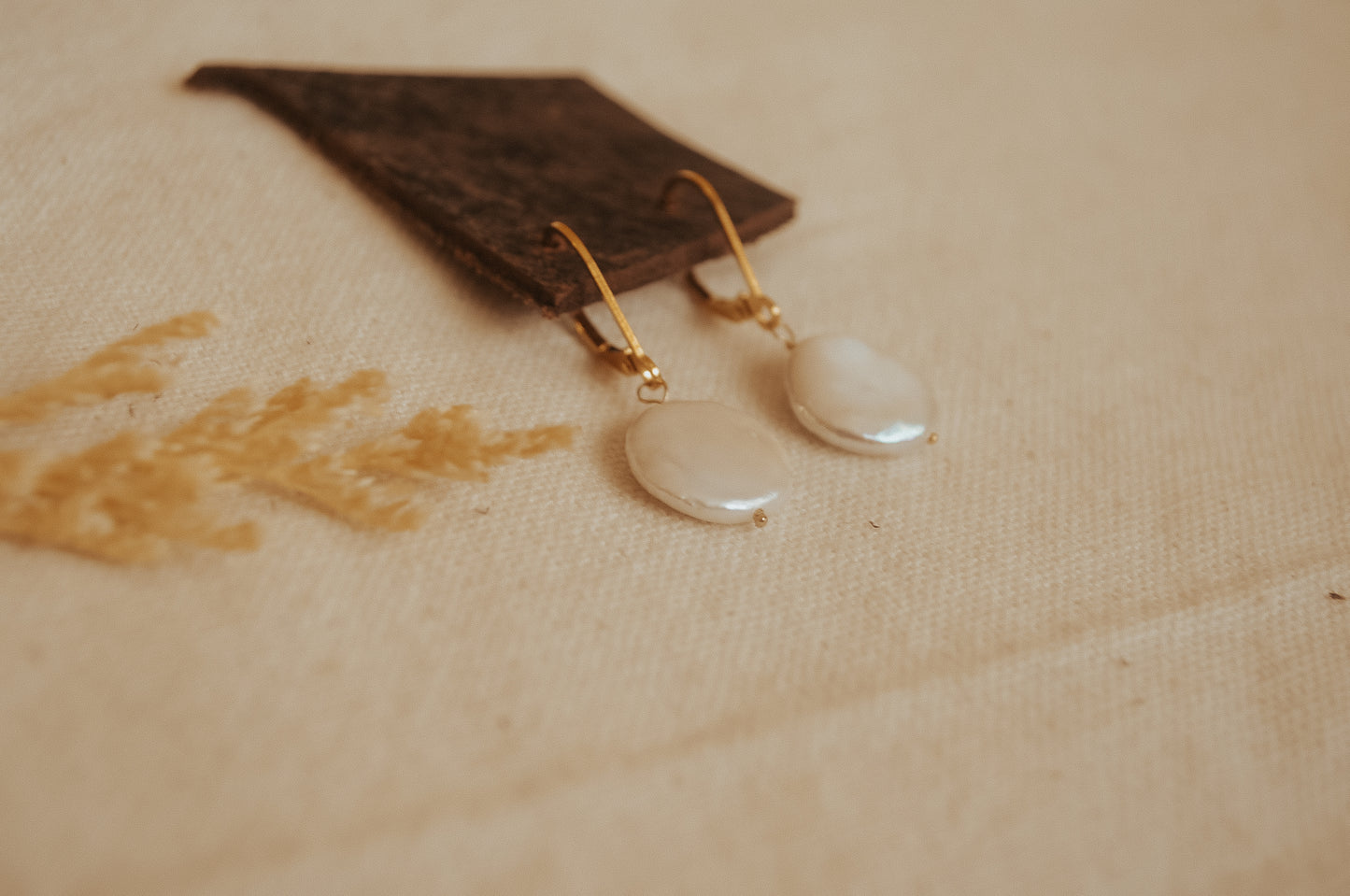 The Anne Dangles