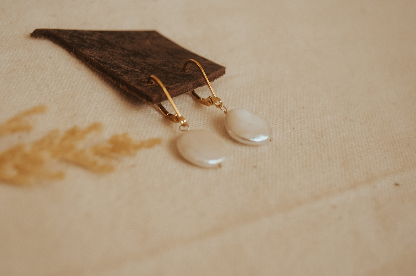 The Anne Dangles
