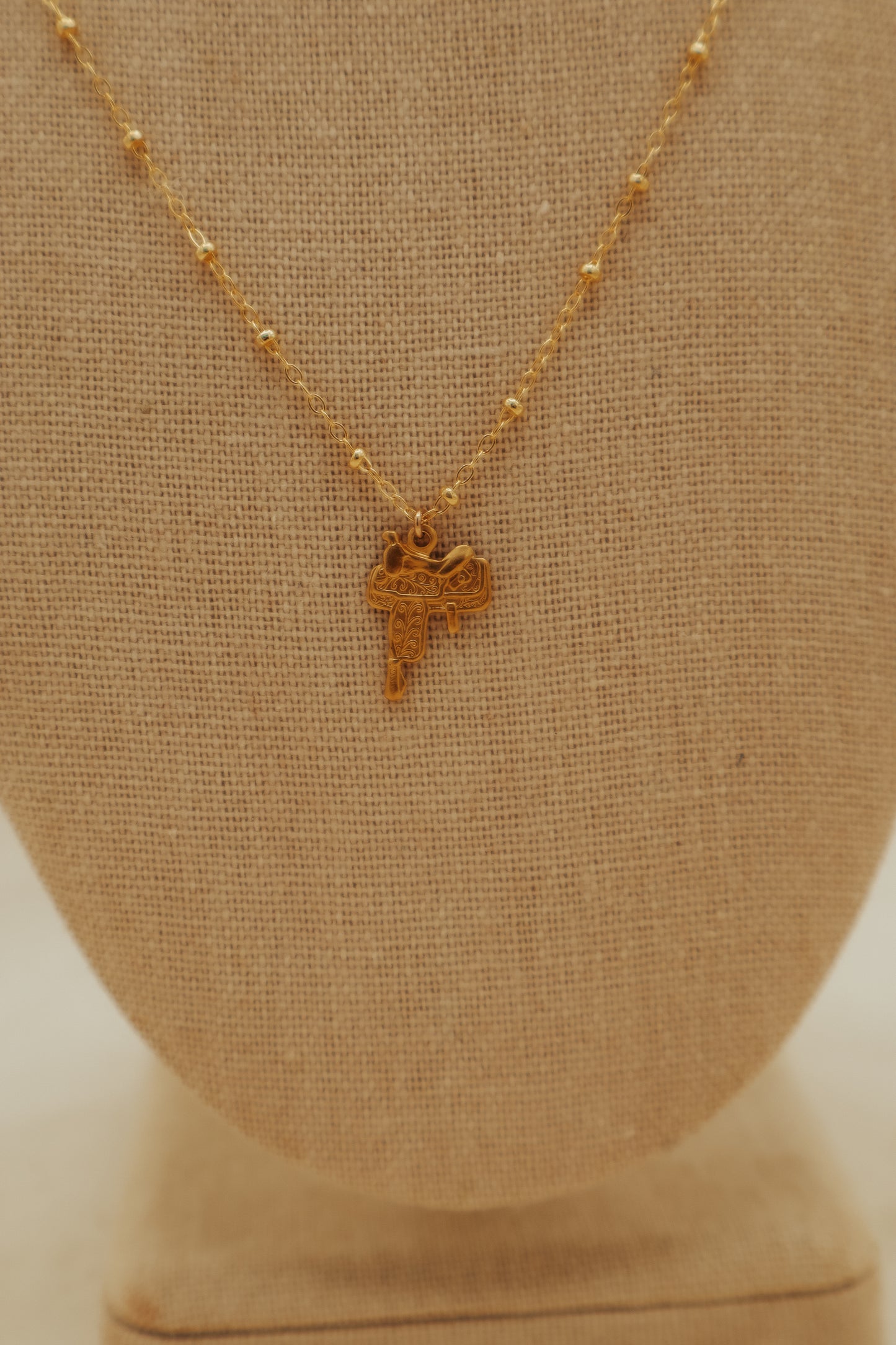The Saddle Necklace