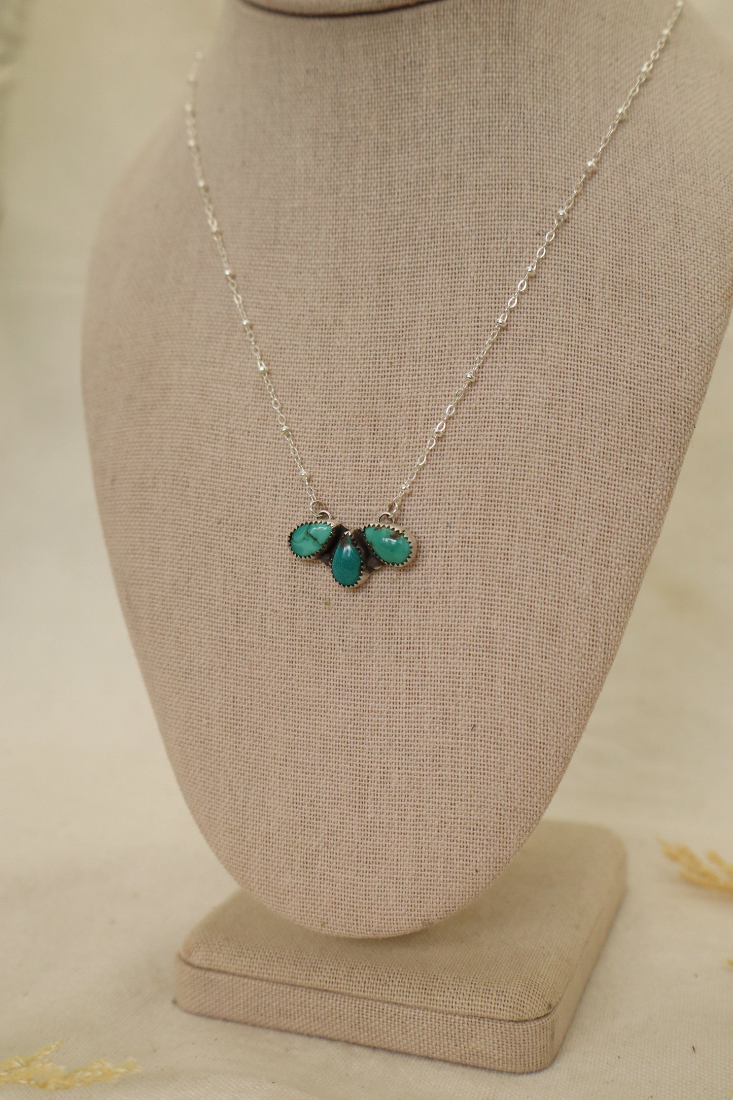 The Mae Necklace