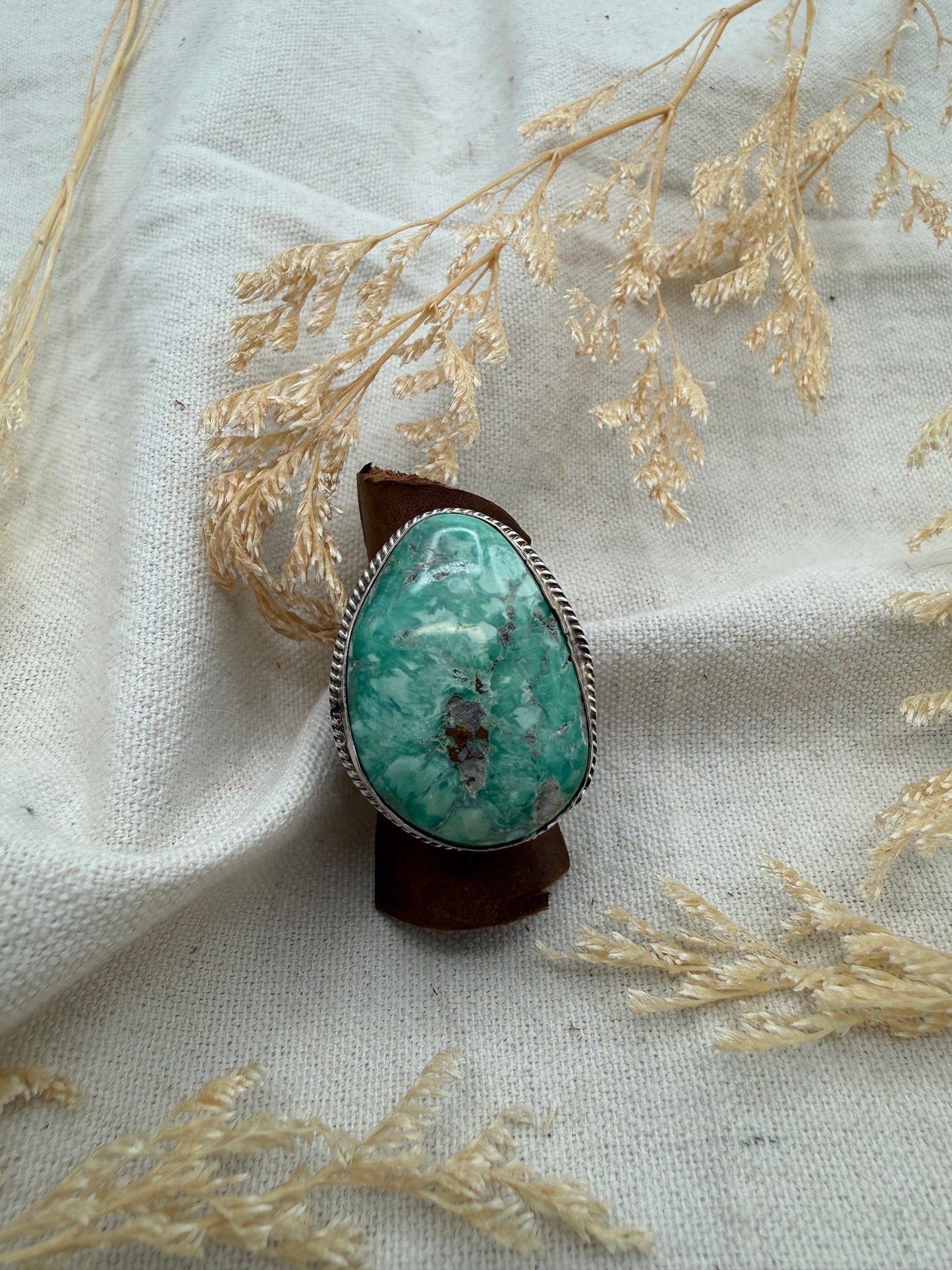 The Faye Ring - size 7.5