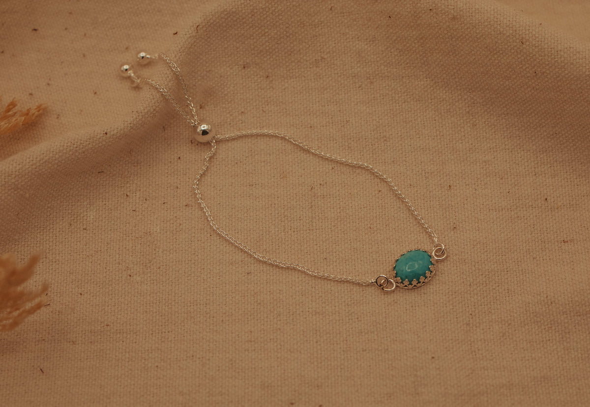 The Alice Bracelet