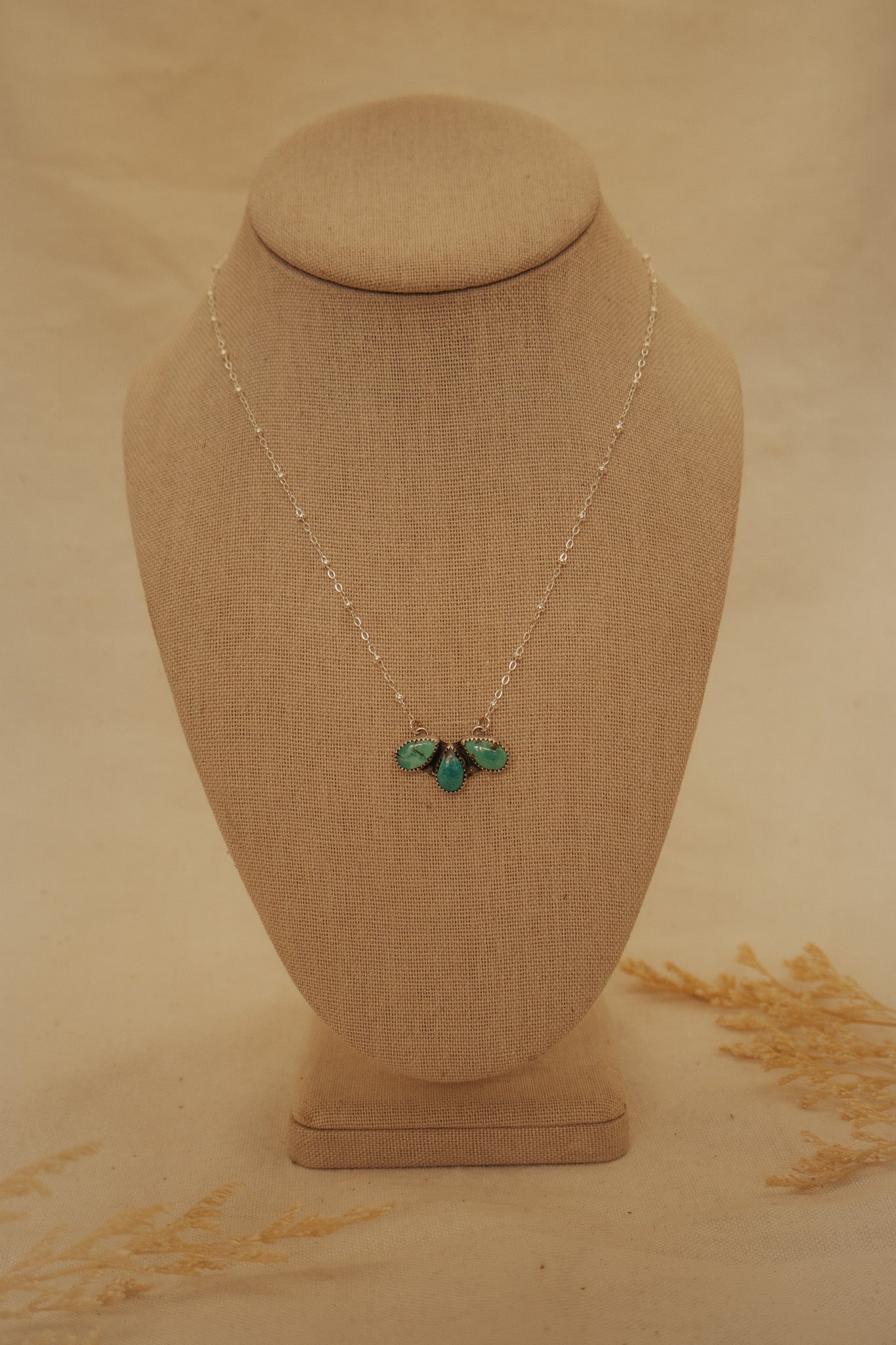 The Mae Necklace