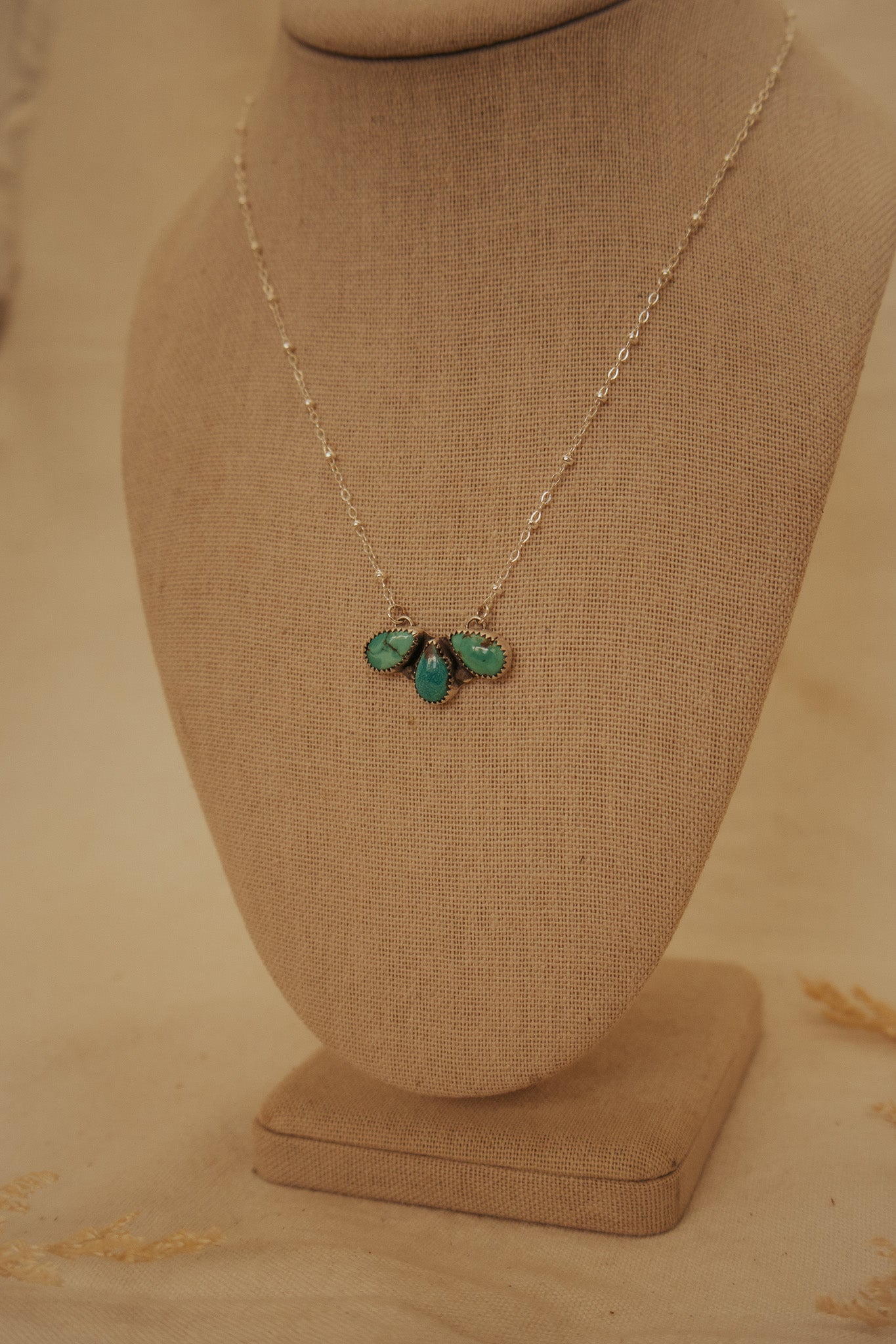 The Mae Necklace