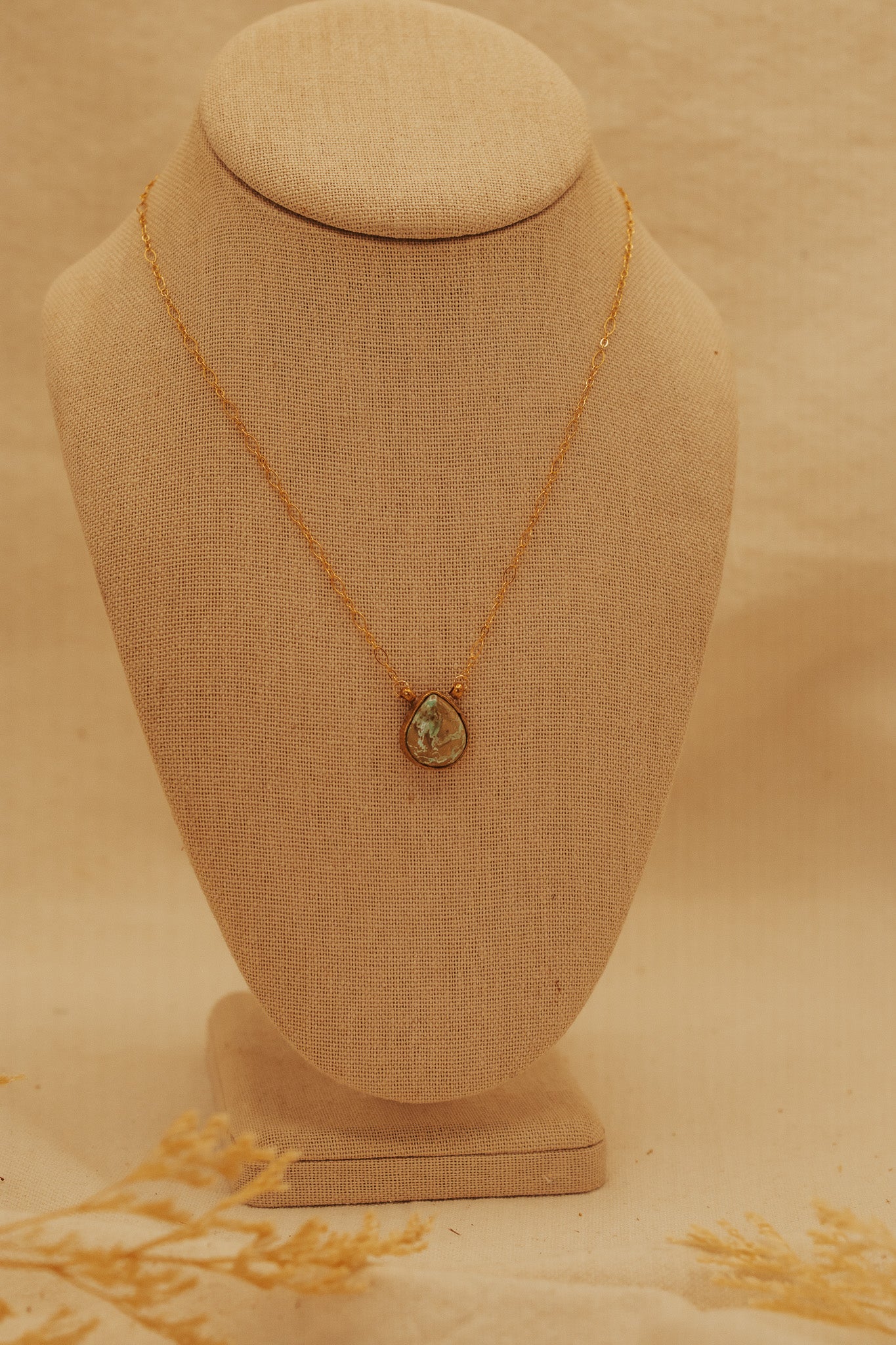 The Iris Necklace