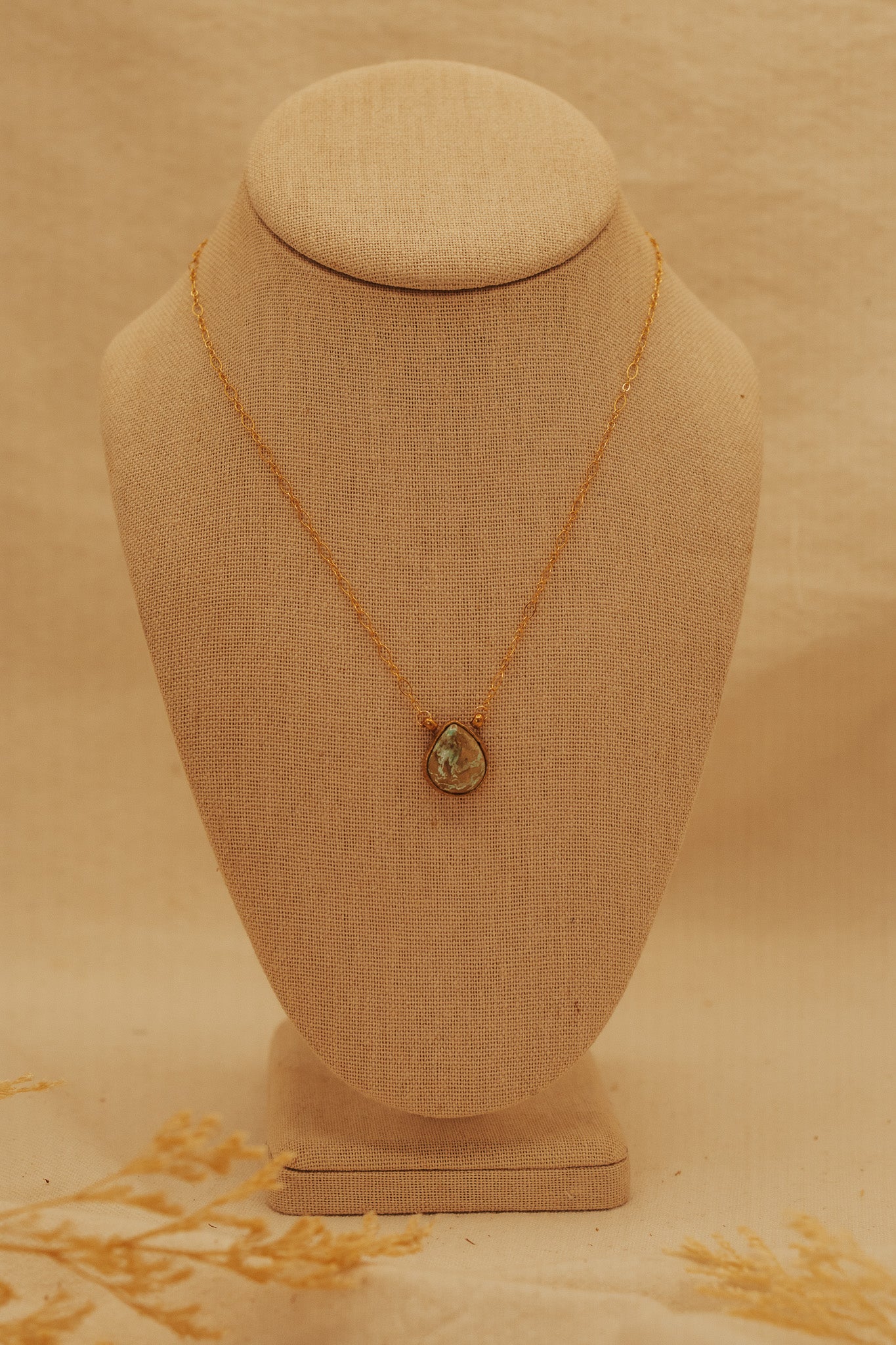The Iris Necklace