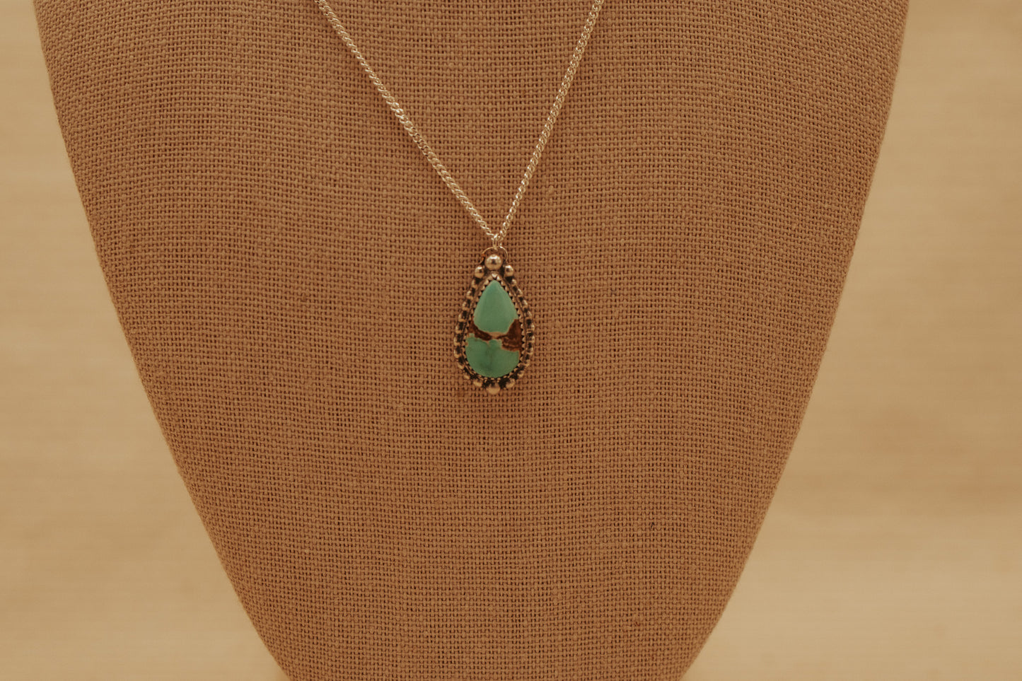 The Iris Necklace