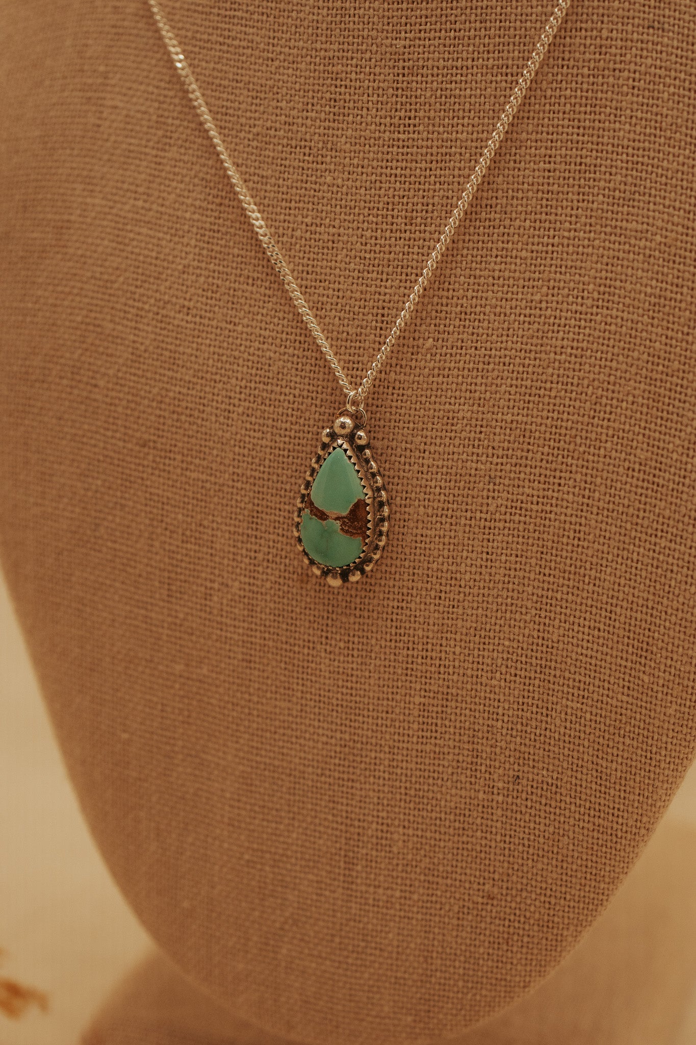 The Iris Necklace
