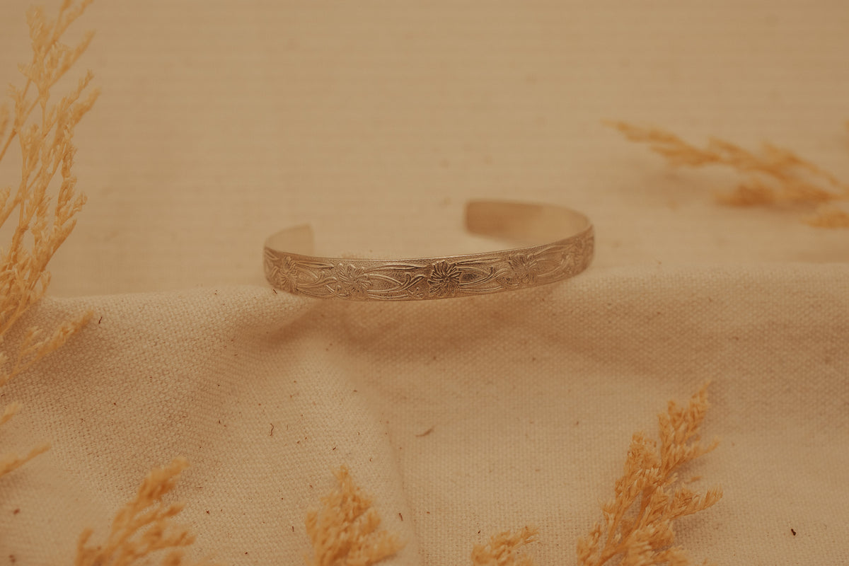 The Iris Cuff