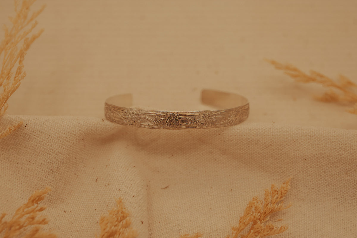 The Iris Cuff