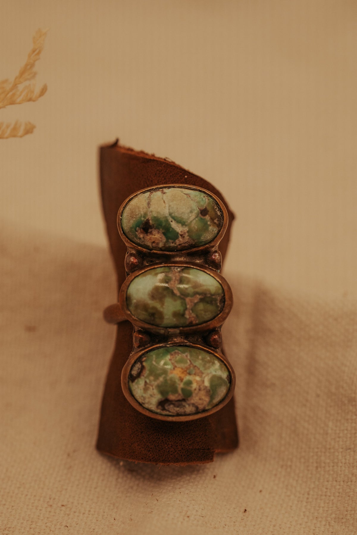 The Winslie Ring - SIZE 9